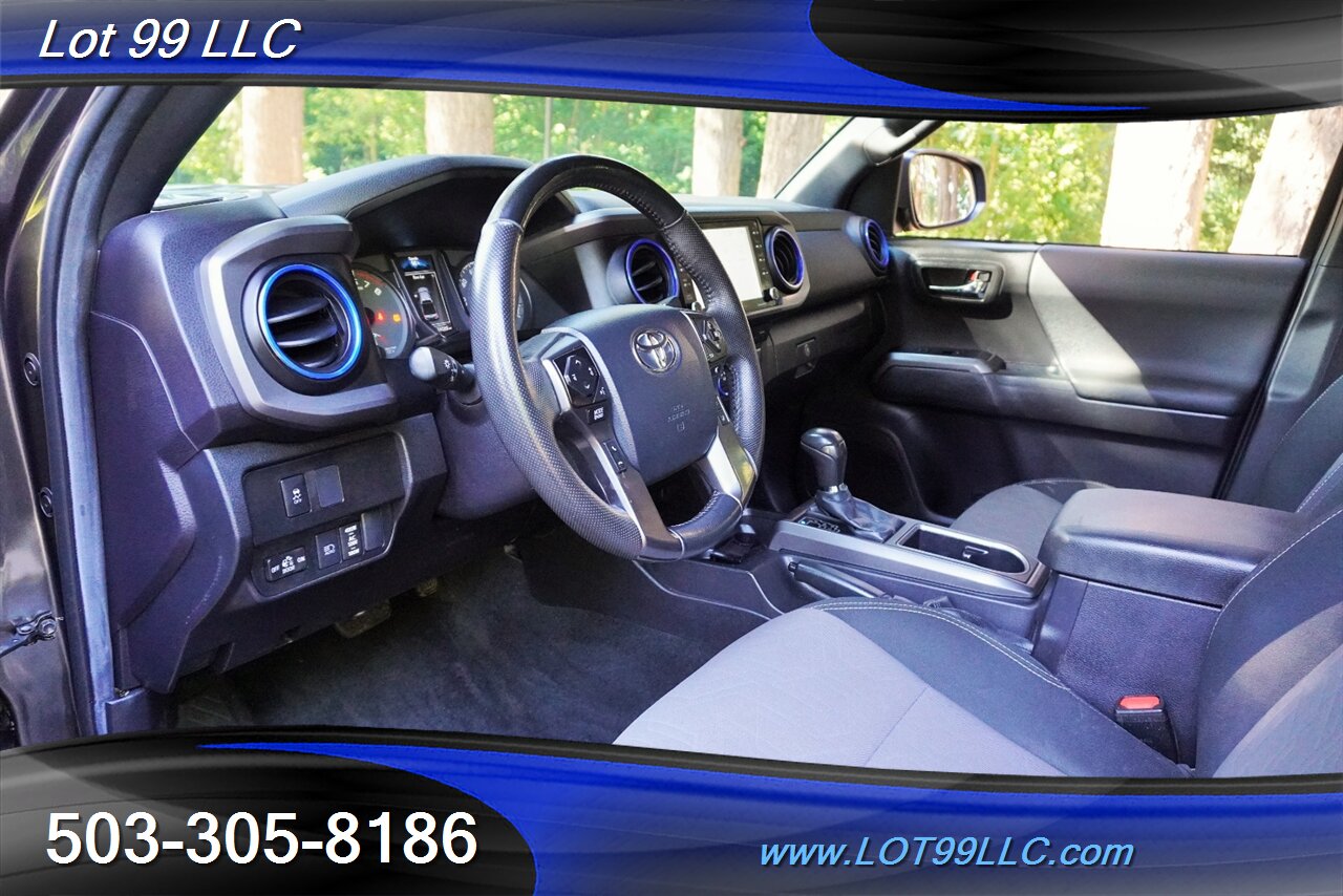 2023 Toyota Tacoma TRD Sport   - Photo 13 - Milwaukie, OR 97267