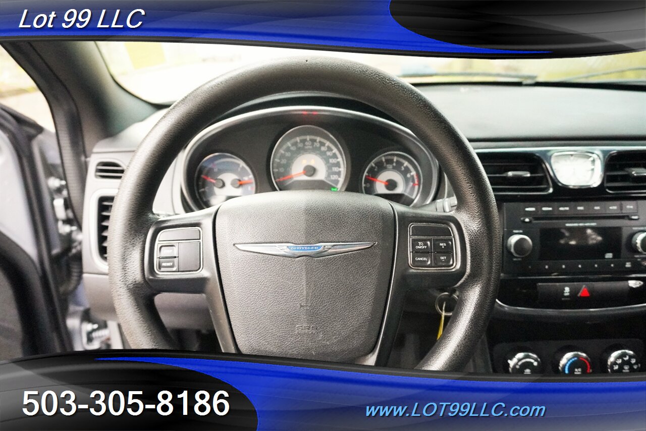 2013 Chrysler 200 LX Sedan 2.4L Automatic Premium Wheels 29 MPG - Photo 18 - Milwaukie, OR 97267
