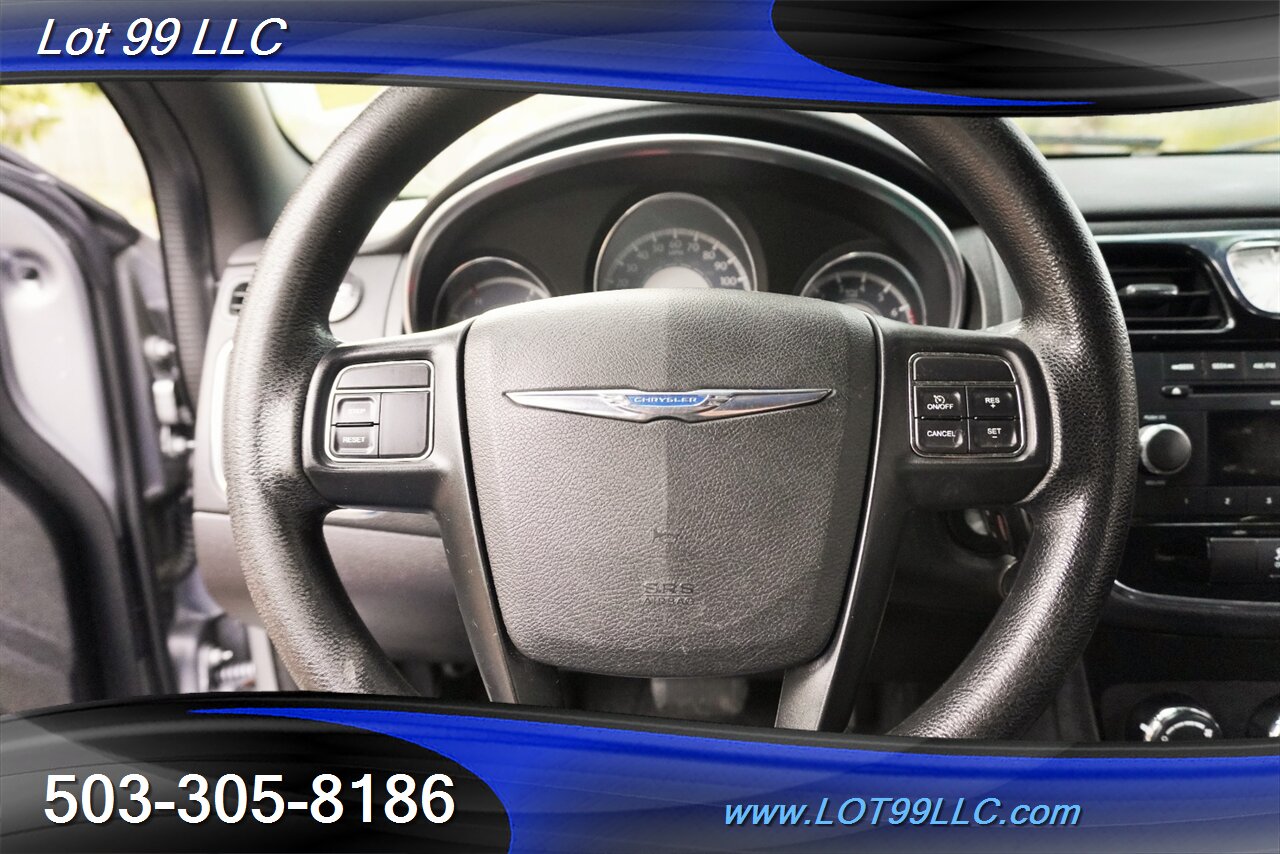 2013 Chrysler 200 LX Sedan 2.4L Automatic Premium Wheels 29 MPG - Photo 21 - Milwaukie, OR 97267
