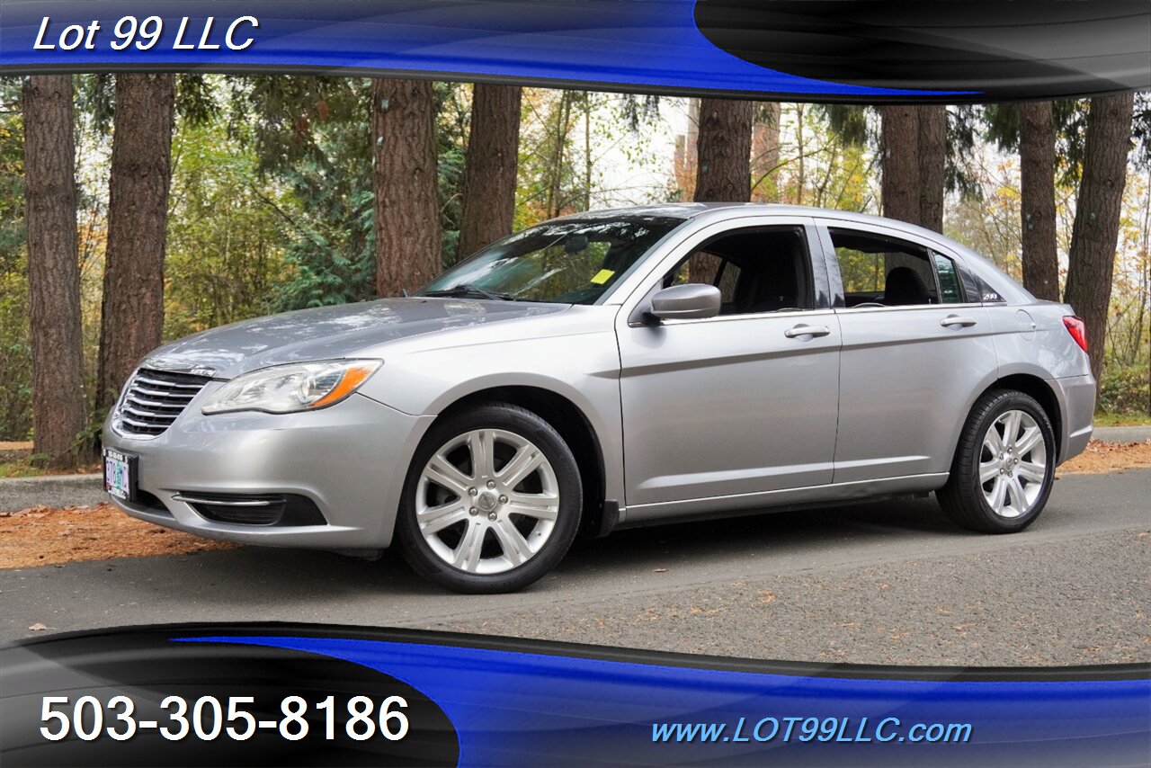 2013 Chrysler 200 LX Sedan 2.4L Automatic Premium Wheels 29 MPG - Photo 5 - Milwaukie, OR 97267