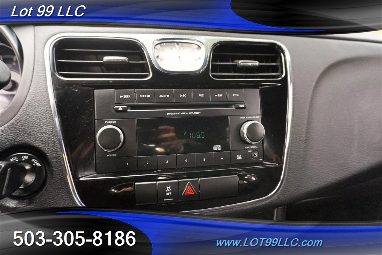 2013 Chrysler 200 LX Sedan 2.4L Automatic Premium Wheels 29 MPG - Photo 15 - Milwaukie, OR 97267