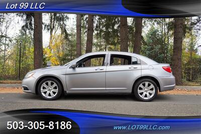 2013 Chrysler 200 LX Sedan 2.4L Automatic Premium Wheels 29 MPG Sedan