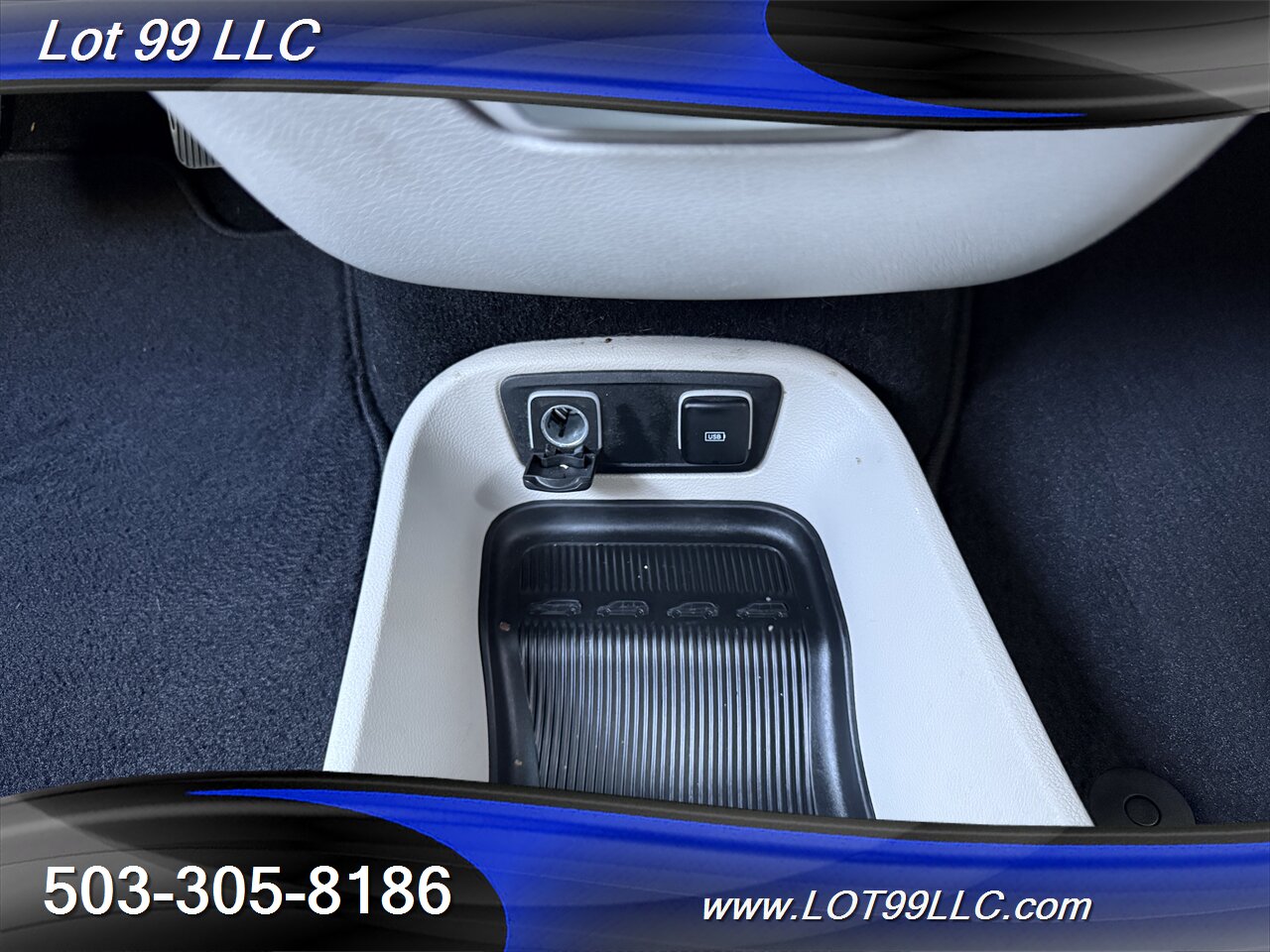 2020 Chrysler Voyager LXi 70k NEW TIRES Leather 3rd Row - Photo 34 - Milwaukie, OR 97267