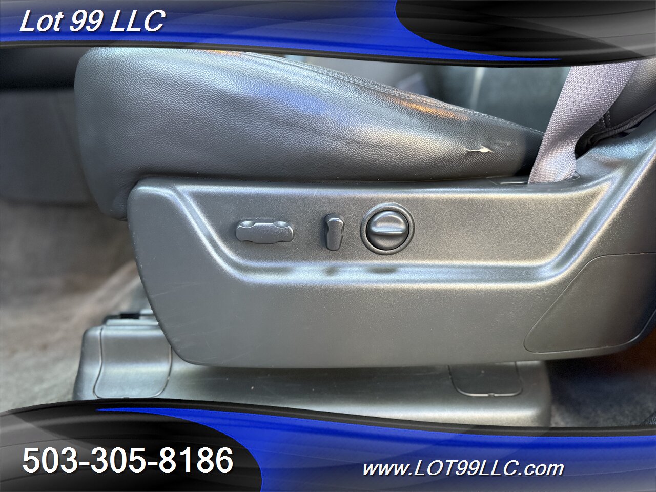 2011 Chevrolet Suburban LT Z71 4x4 3rd Row Htd Leather Roof Navi Cam - Photo 29 - Milwaukie, OR 97267