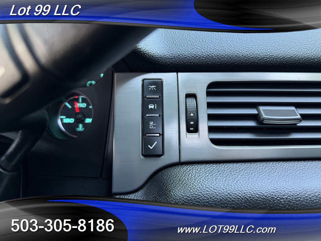 2011 Chevrolet Suburban LT Z71 4x4 3rd Row Htd Leather Roof Navi Cam - Photo 33 - Milwaukie, OR 97267