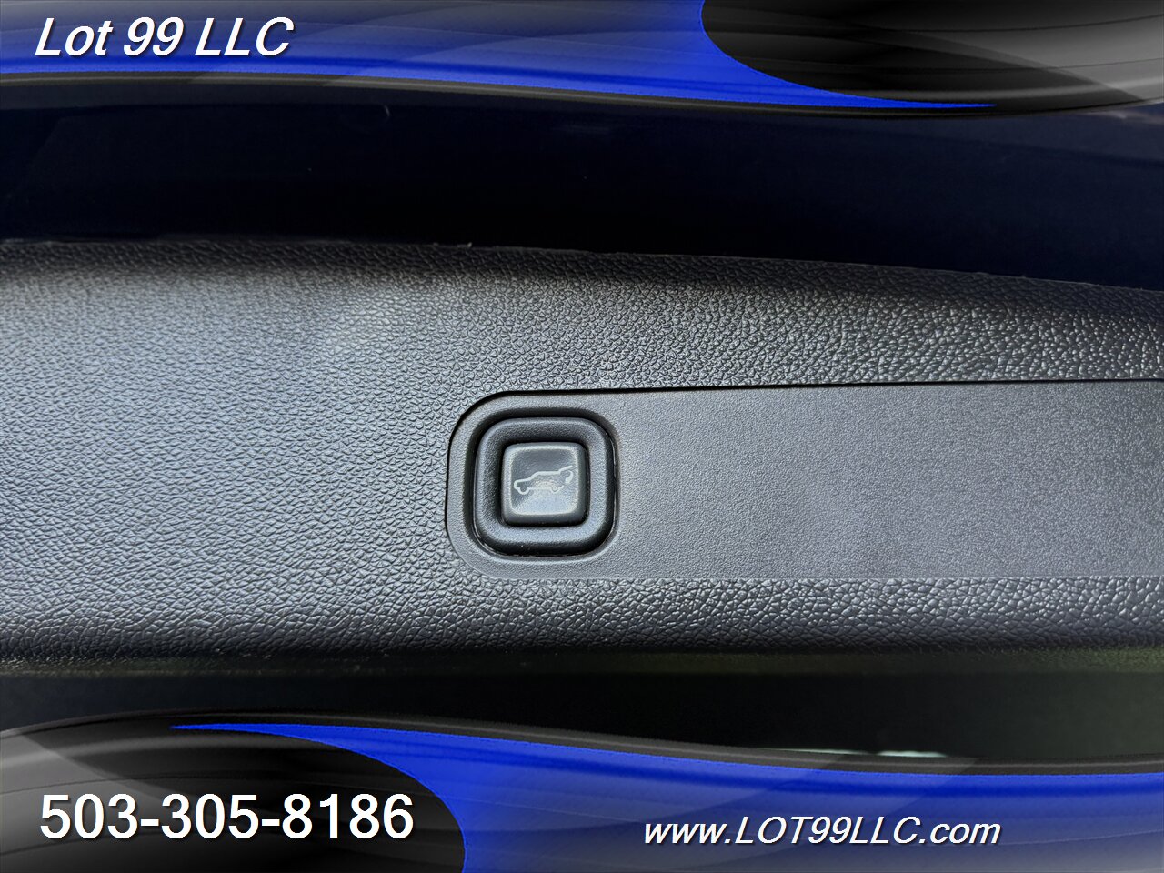 2011 Chevrolet Suburban LT Z71 4x4 3rd Row Htd Leather Roof Navi Cam - Photo 63 - Milwaukie, OR 97267