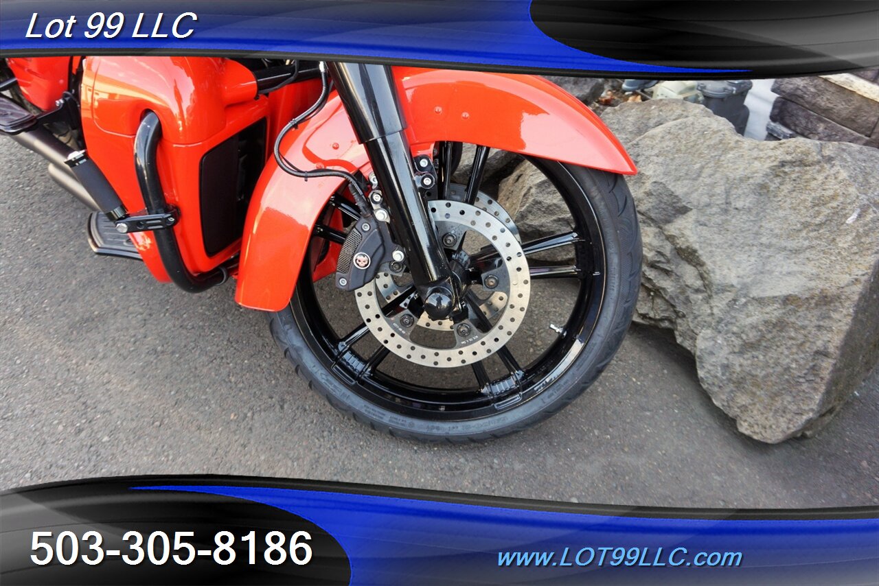 2017 Harley-Davidson Custom Street Glide107 Laguna Orange 21 Front Wheel   - Photo 15 - Milwaukie, OR 97267