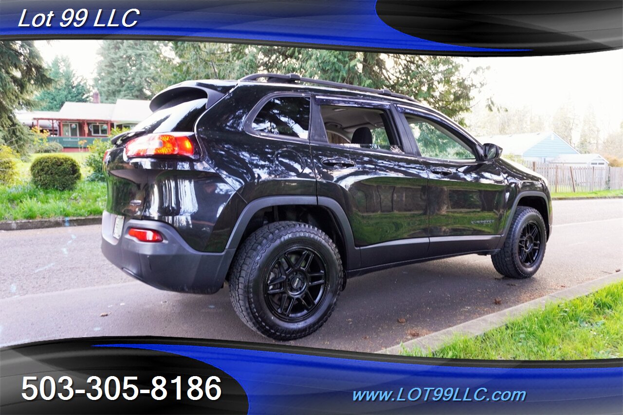 2016 Jeep Cherokee Latitude 4X4 Premium Wheels Newer Tires - Photo 9 - Milwaukie, OR 97267