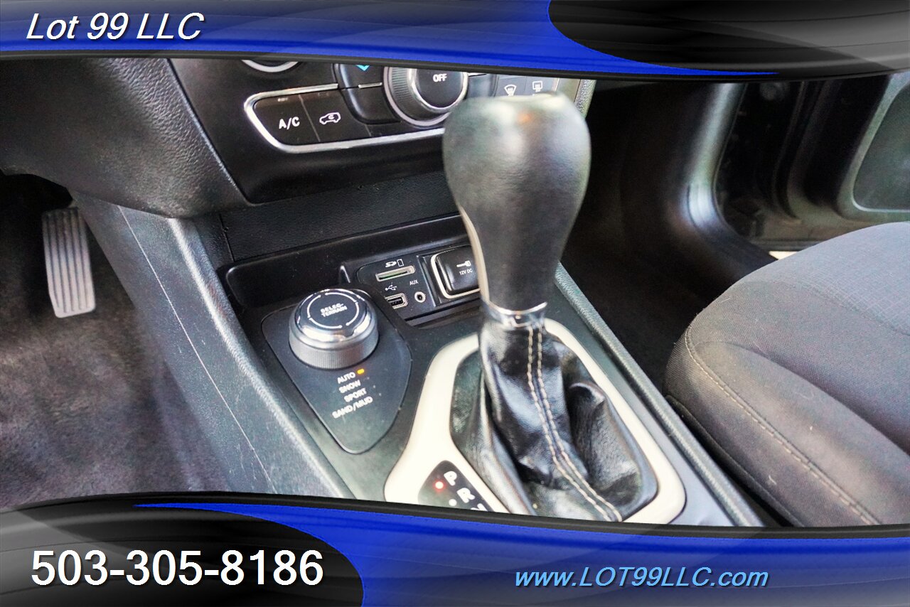 2016 Jeep Cherokee Latitude 4X4 Premium Wheels Newer Tires - Photo 26 - Milwaukie, OR 97267