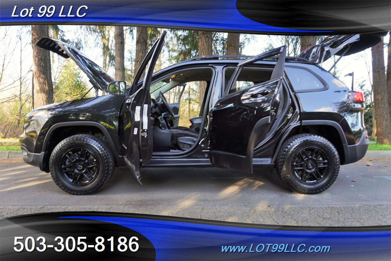 2016 Jeep Cherokee Latitude 4X4 Premium Wheels Newer Tires - Photo 27 - Milwaukie, OR 97267