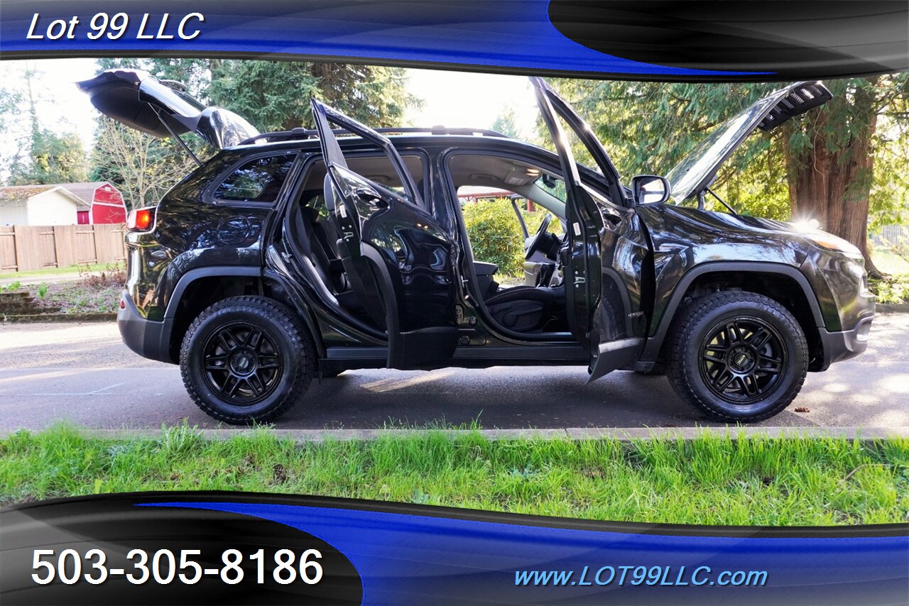 2016 Jeep Cherokee Latitude 4X4 Premium Wheels Newer Tires - Photo 29 - Milwaukie, OR 97267