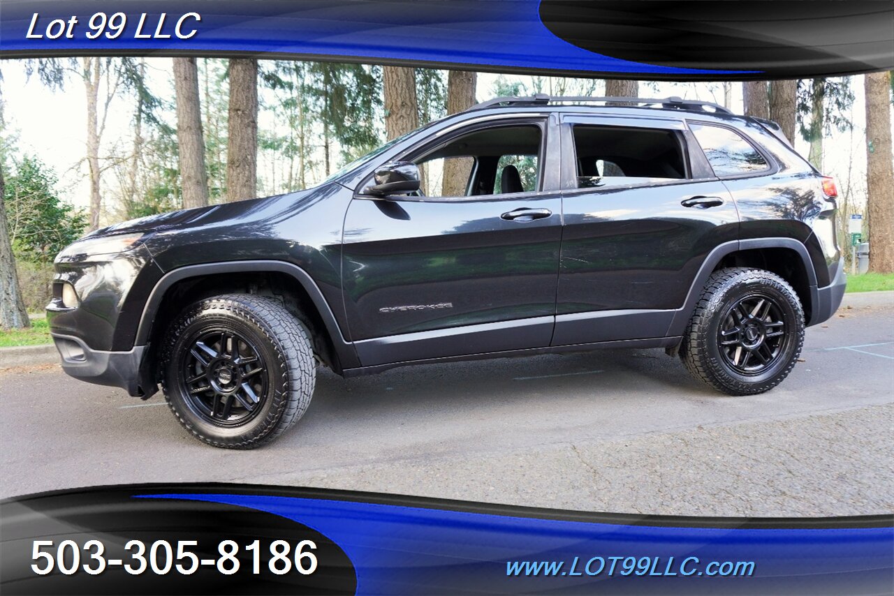 2016 Jeep Cherokee Latitude 4X4 Premium Wheels Newer Tires - Photo 5 - Milwaukie, OR 97267