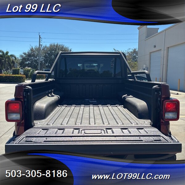 2021 Jeep Gladiator Rubicon 3k Miles   *** 6x6 ***   - Photo 9 - Milwaukie, OR 97267