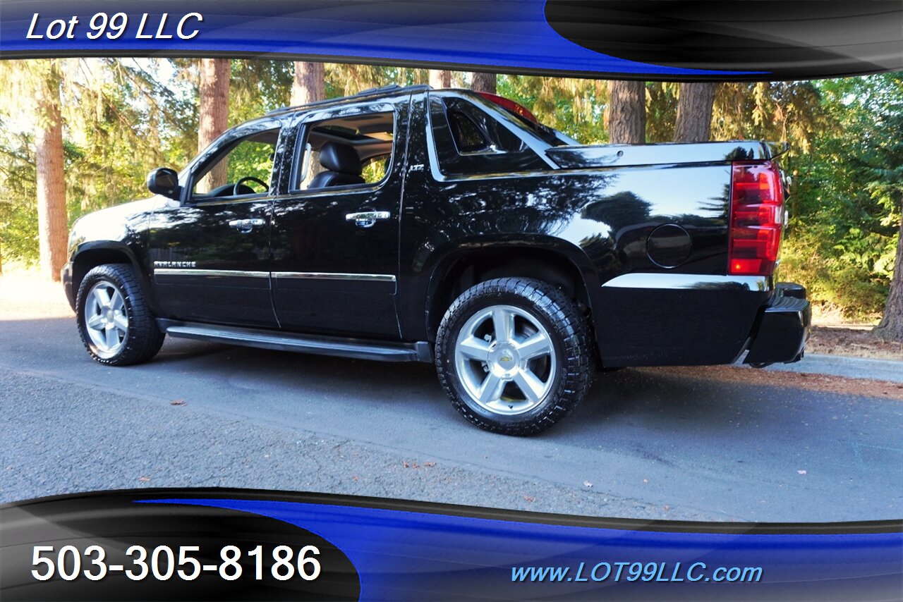 2012 Chevrolet Avalanche LTZ 4X4 V8 5.3L Auto Heated Leather Seats MOON GPS Chrome Wheels Newer Tires - Photo 11 - Milwaukie, OR 97267
