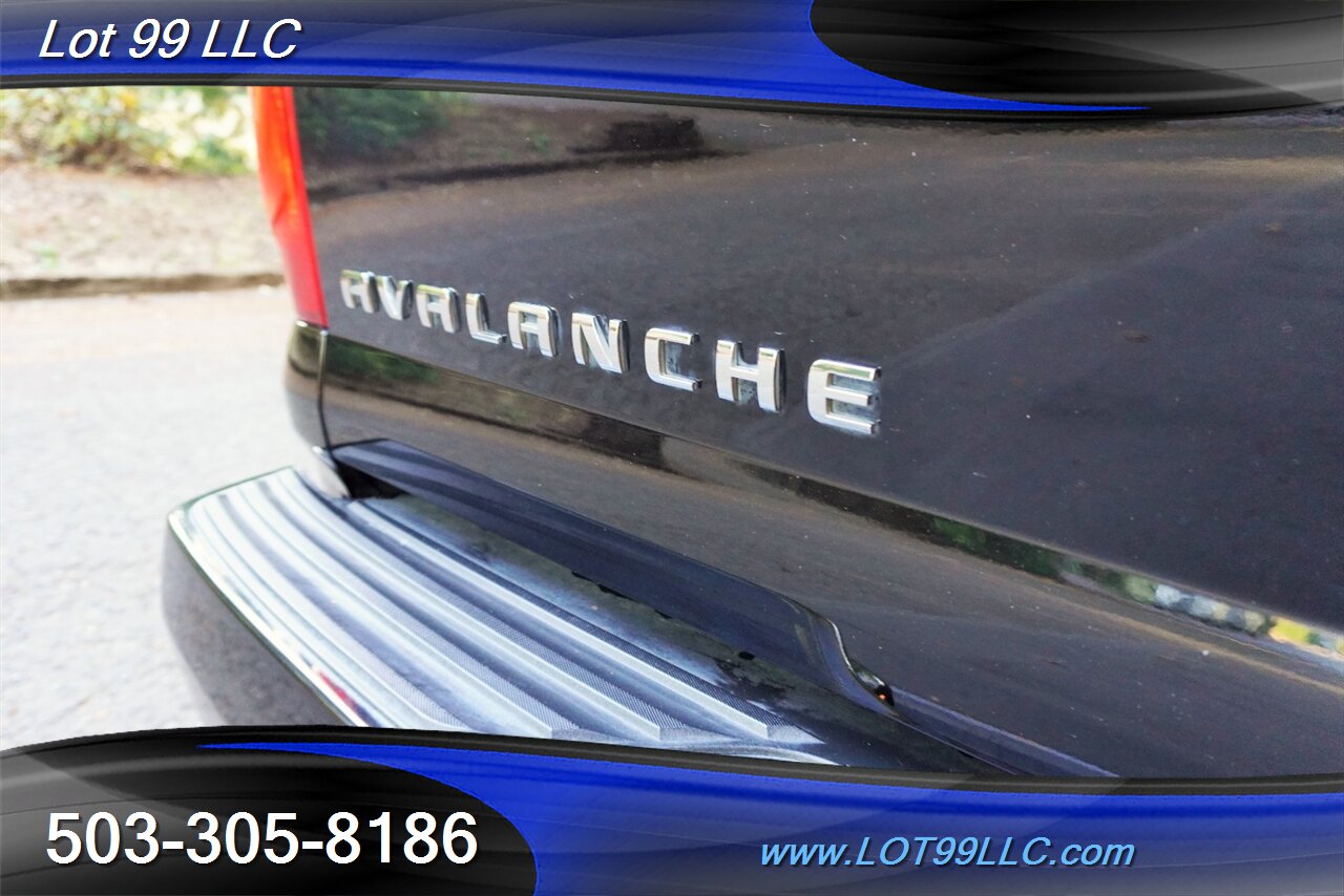 2012 Chevrolet Avalanche LTZ 4X4 V8 5.3L Auto Heated Leather Seats MOON GPS Chrome Wheels Newer Tires - Photo 35 - Milwaukie, OR 97267