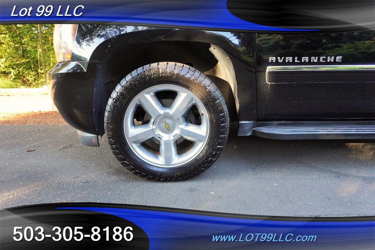 2012 Chevrolet Avalanche LTZ 4X4 V8 5.3L Auto Heated Leather Seats MOON GPS Chrome Wheels Newer Tires - Photo 24 - Milwaukie, OR 97267