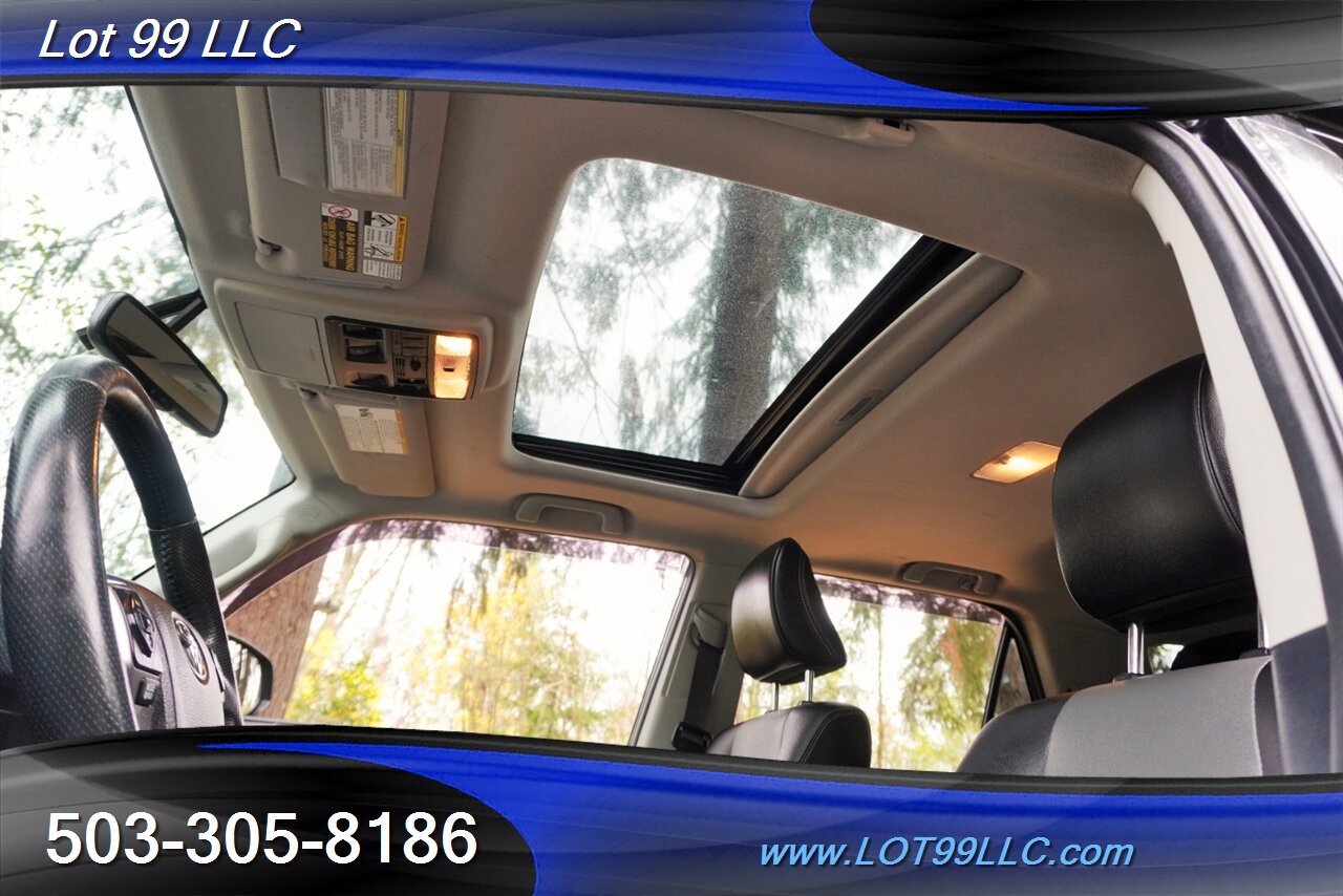 2016 Toyota 4Runner SR5 Premium 4x4 V6 Leather Moon GPS 3 ROW 2 OWNERS - Photo 3 - Milwaukie, OR 97267