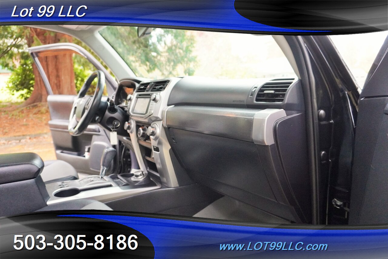 2016 Toyota 4Runner SR5 Premium 4x4 V6 Leather Moon GPS 3 ROW 2 OWNERS - Photo 18 - Milwaukie, OR 97267