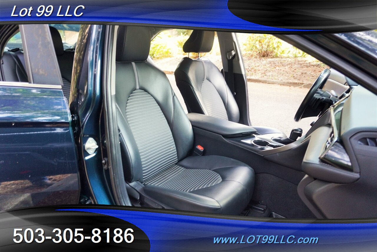 2020 Toyota Camry SE 2.5L Automatic Leather Trim Seats Black Wheels  NEW TIRES 39 MPG - Photo 18 - Milwaukie, OR 97267