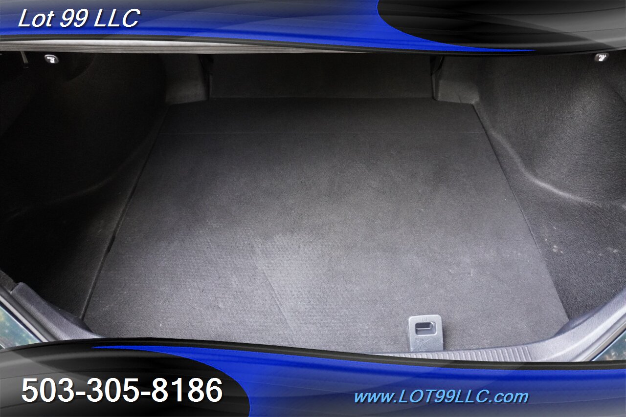 2020 Toyota Camry SE 2.5L Automatic Leather Trim Seats Black Wheels  NEW TIRES 39 MPG - Photo 14 - Milwaukie, OR 97267