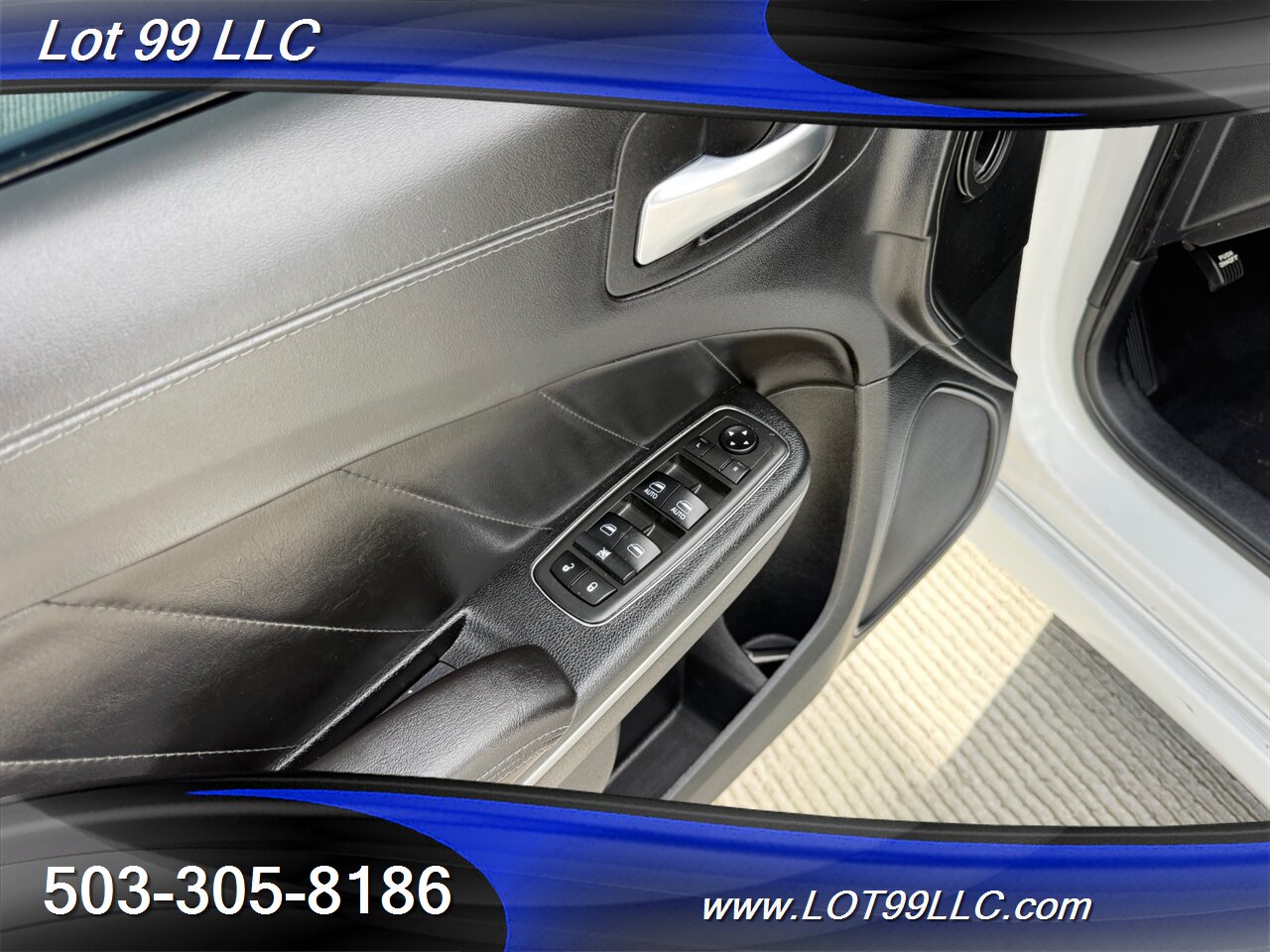 2019 Dodge Charger R/T Scat Pack HEMI 6.4L V8 485hp Carbon Fiber Hood  -Steering Wheel-Mirrors Alcantera Headliner - Photo 38 - Milwaukie, OR 97267