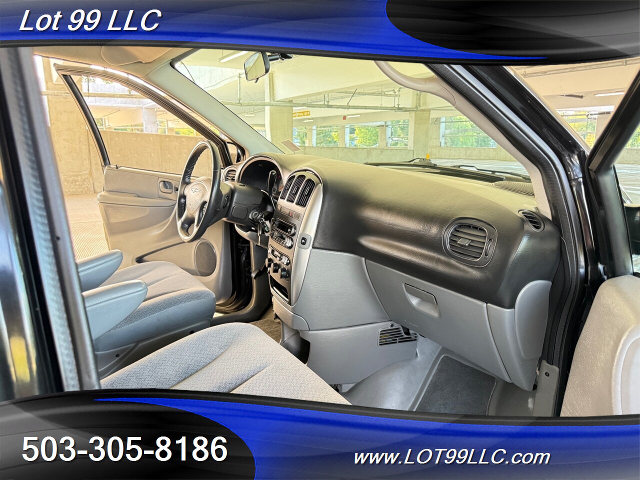 2006 Chrysler Town & Country Touring WHEELCHAIR VAN 30 " Power Side Ramp  Kneeling Dual Power Sliding Doors - Photo 43 - Milwaukie, OR 97267