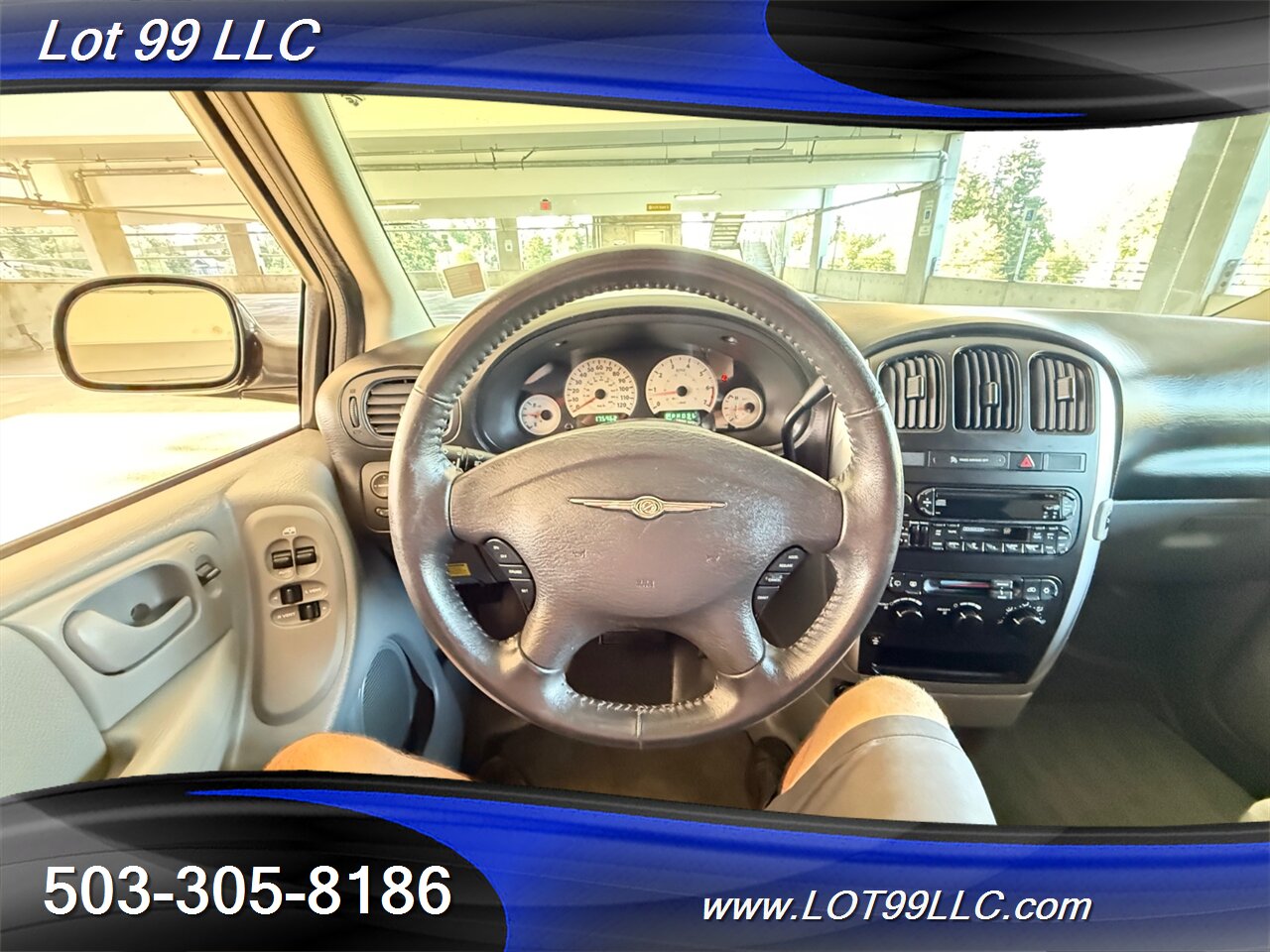 2006 Chrysler Town & Country Touring WHEELCHAIR VAN 30 " Power Side Ramp  Kneeling Dual Power Sliding Doors - Photo 39 - Milwaukie, OR 97267