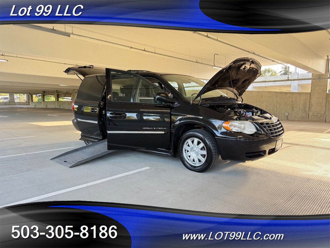 2006 Chrysler Town & Country Touring WHEELCHAIR VAN 30 " Power Side Ramp  Kneeling Dual Power Sliding Doors - Photo 32 - Milwaukie, OR 97267