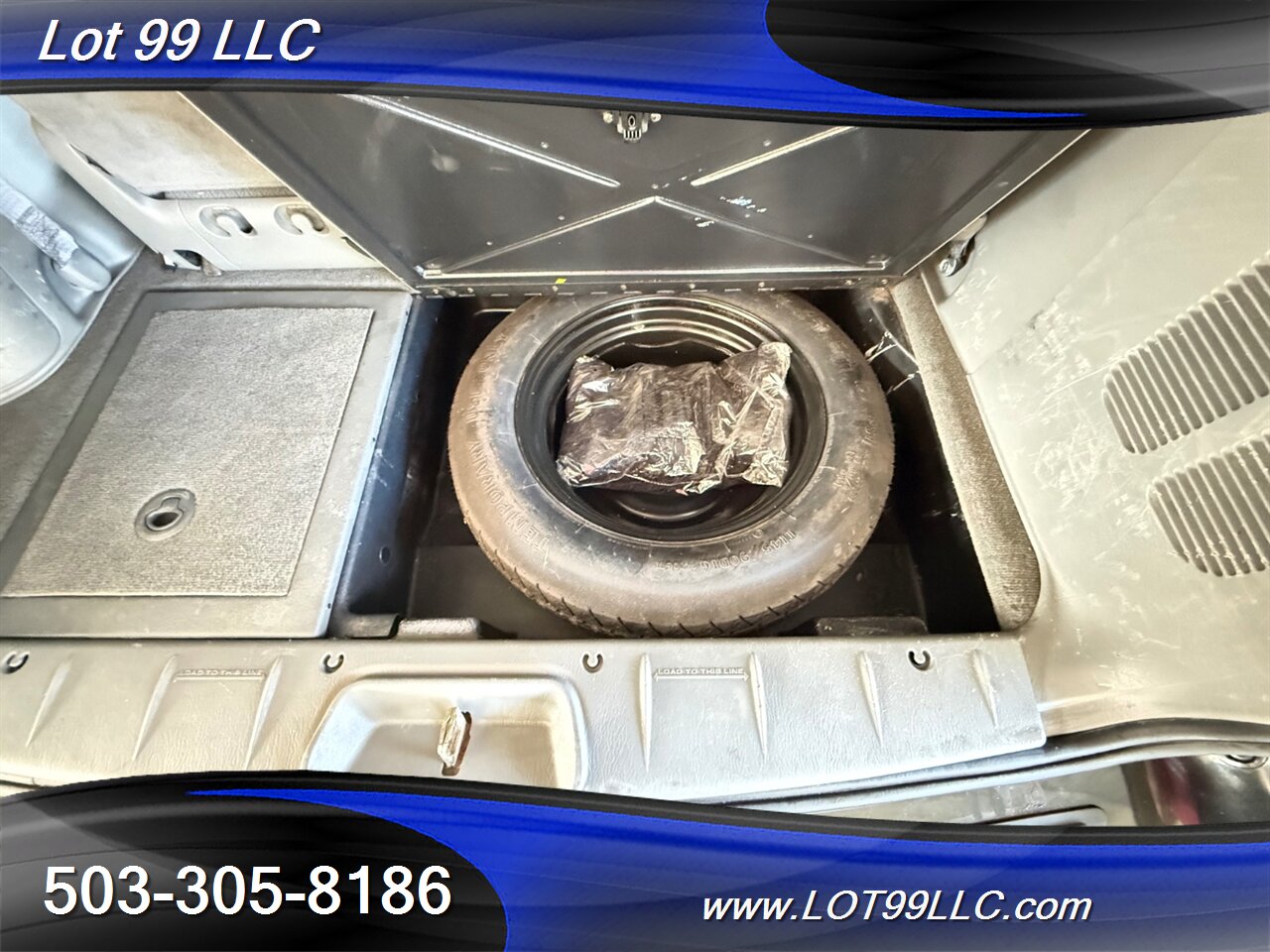 2006 Chrysler Town & Country Touring WHEELCHAIR VAN 30 " Power Side Ramp  Kneeling Dual Power Sliding Doors - Photo 29 - Milwaukie, OR 97267