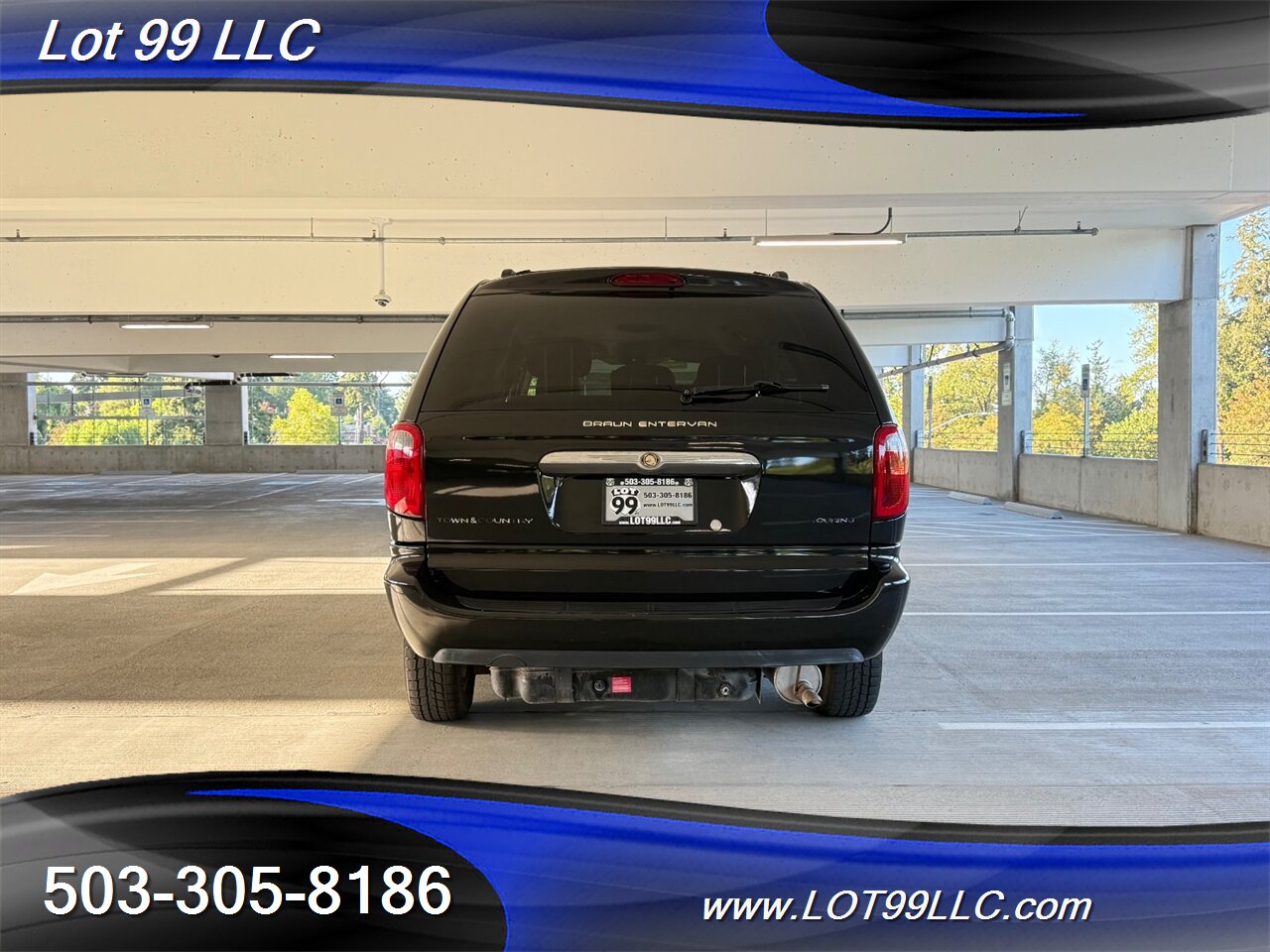 2006 Chrysler Town & Country Touring WHEELCHAIR VAN 30 " Power Side Ramp  Kneeling Dual Power Sliding Doors - Photo 15 - Milwaukie, OR 97267