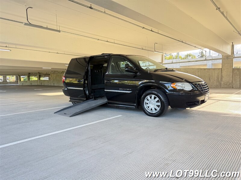 2006 Chrysler Town & Country Touring WHEELCHAIR VAN 30