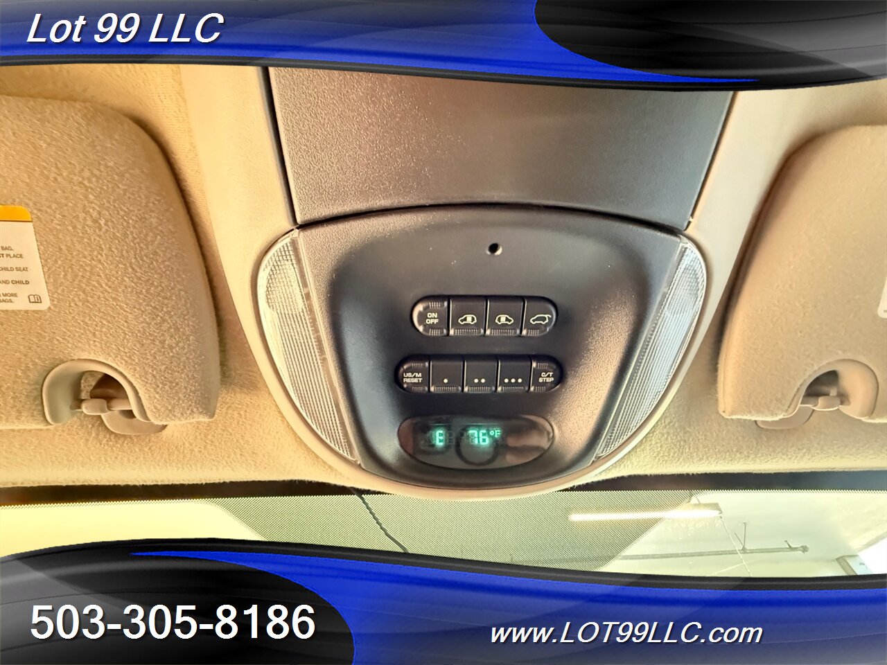 2006 Chrysler Town & Country Touring WHEELCHAIR VAN 30 " Power Side Ramp  Kneeling Dual Power Sliding Doors - Photo 42 - Milwaukie, OR 97267