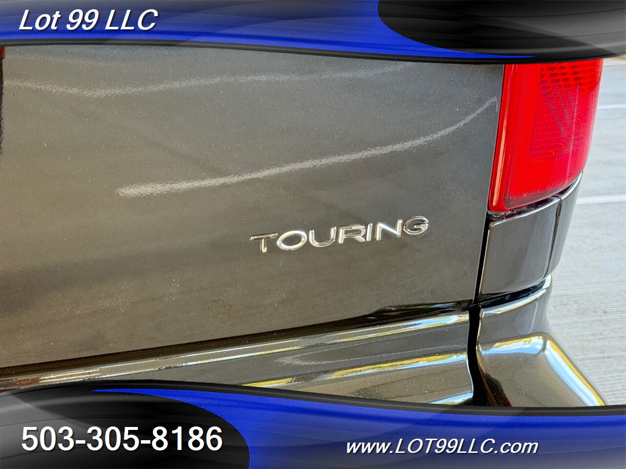 2006 Chrysler Town & Country Touring WHEELCHAIR VAN 30 " Power Side Ramp  Kneeling Dual Power Sliding Doors - Photo 57 - Milwaukie, OR 97267