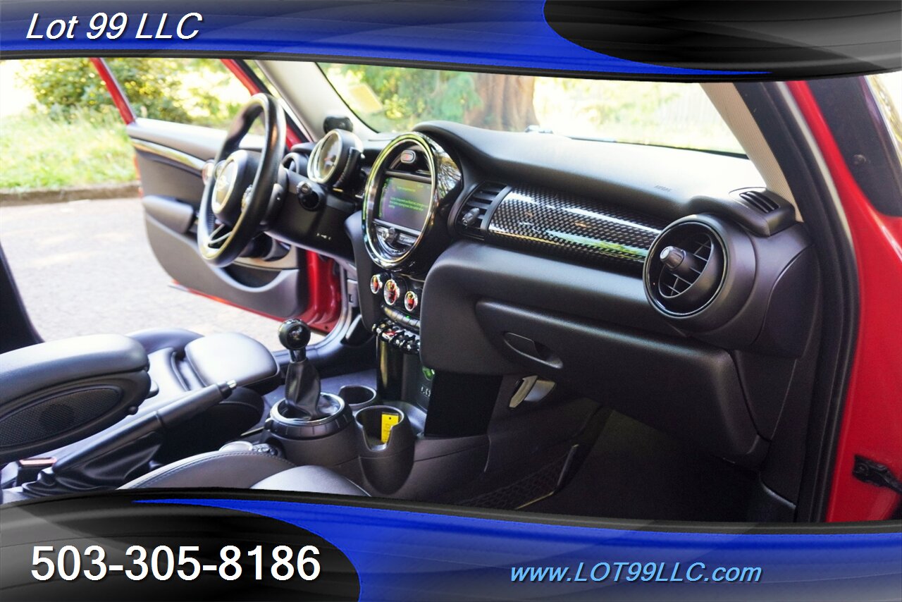 2017 MINI Cooper S 5 Doors 2.0L TWIN TURBO 6 Speed Manual GPS Heated  Leather Seats Pano Roof 1 ONWER - Photo 17 - Milwaukie, OR 97267