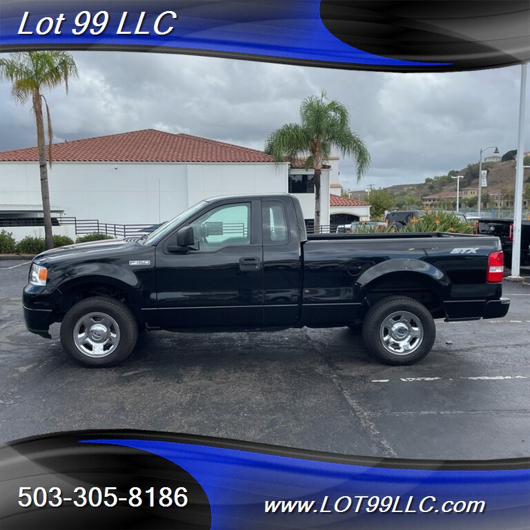 2008 Ford F-150 STX 1-Owner ** Only 26k Miles ** 5 Speed Manual AC 4.2L V6 202hp 260ft. lb. - Photo 1 - Milwaukie, OR 97267