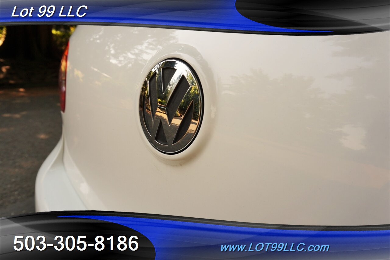 2008 Volkswagen Rabbit S Dr Hatchback 2.5L 5 Speed Manual 1 OWNER   - Photo 27 - Milwaukie, OR 97267