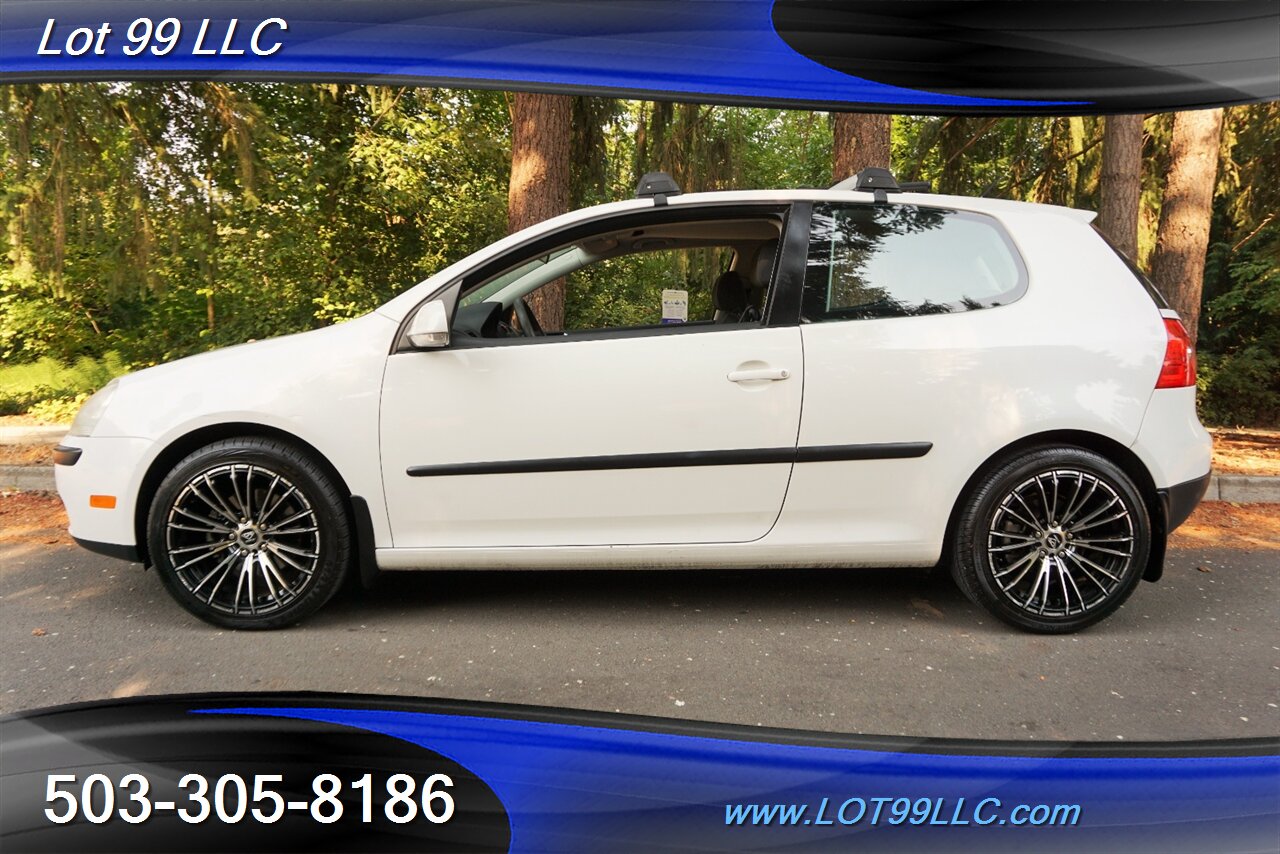 2008 Volkswagen Rabbit S Dr Hatchback 2.5L 5 Speed Manual 1 OWNER   - Photo 1 - Milwaukie, OR 97267