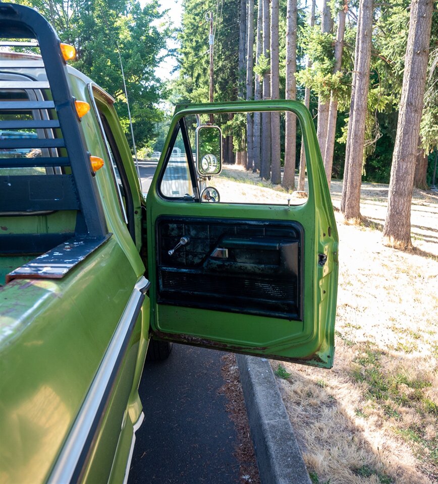 1974 Ford F-250 Long Bed   - Photo 15 - Milwaukie, OR 97267