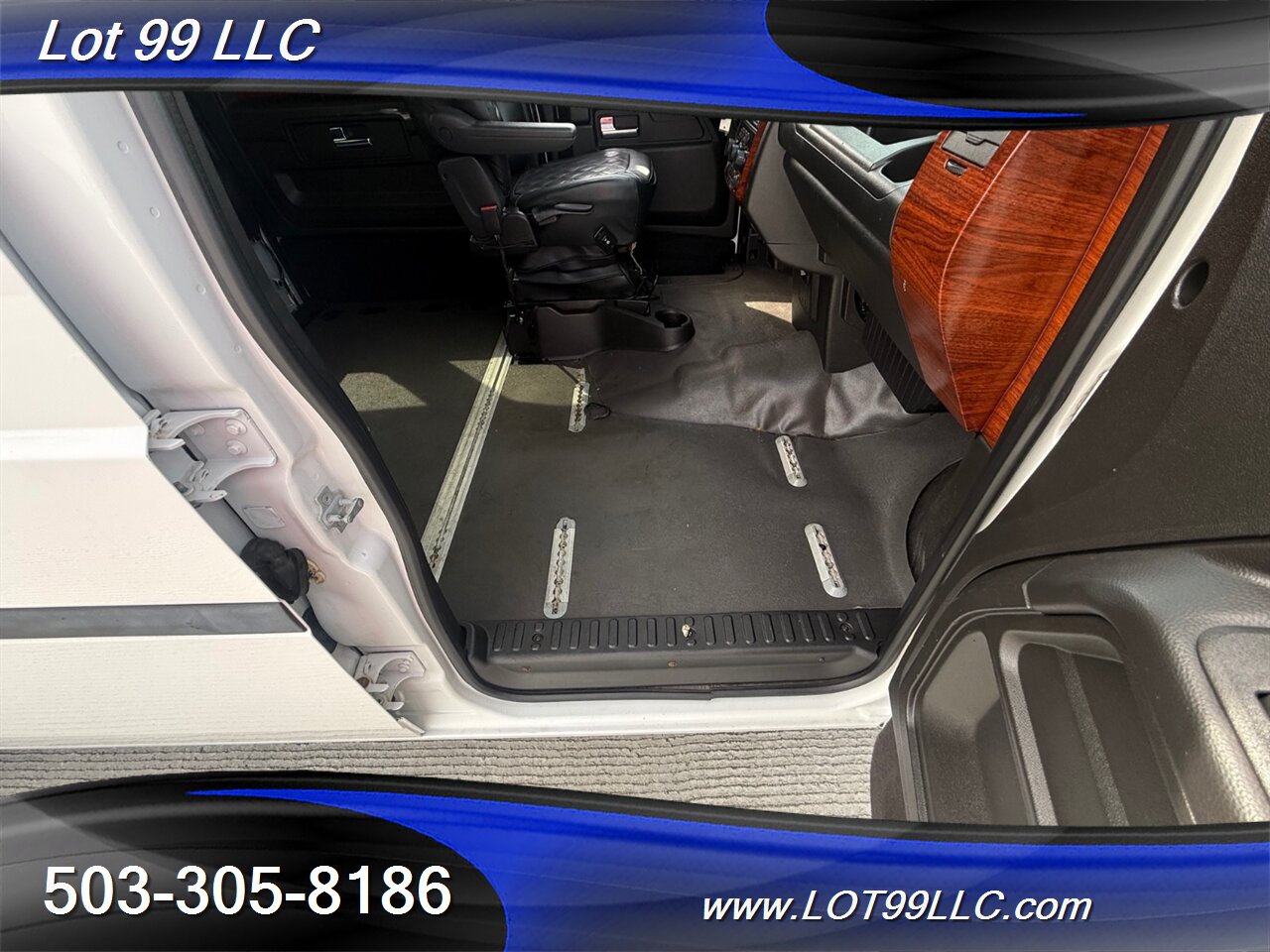 2014 Mobility Ventures MV1 LX ** WHEELCHAIR VAN ** New Tires 30 " Wide Powered   - Photo 14 - Milwaukie, OR 97267