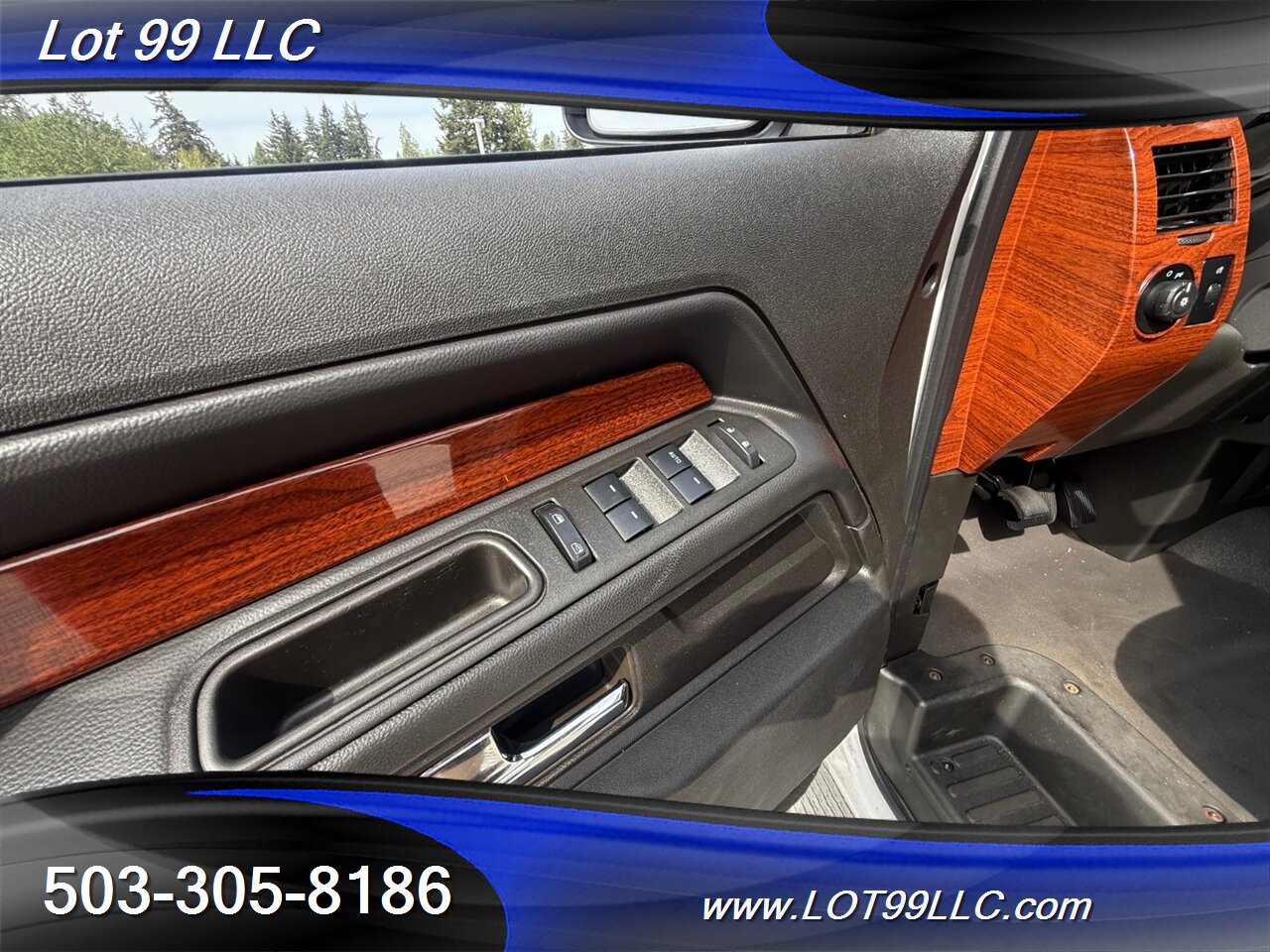 2014 Mobility Ventures MV1 LX ** WHEELCHAIR VAN ** New Tires 30 " Wide Powered   - Photo 32 - Milwaukie, OR 97267