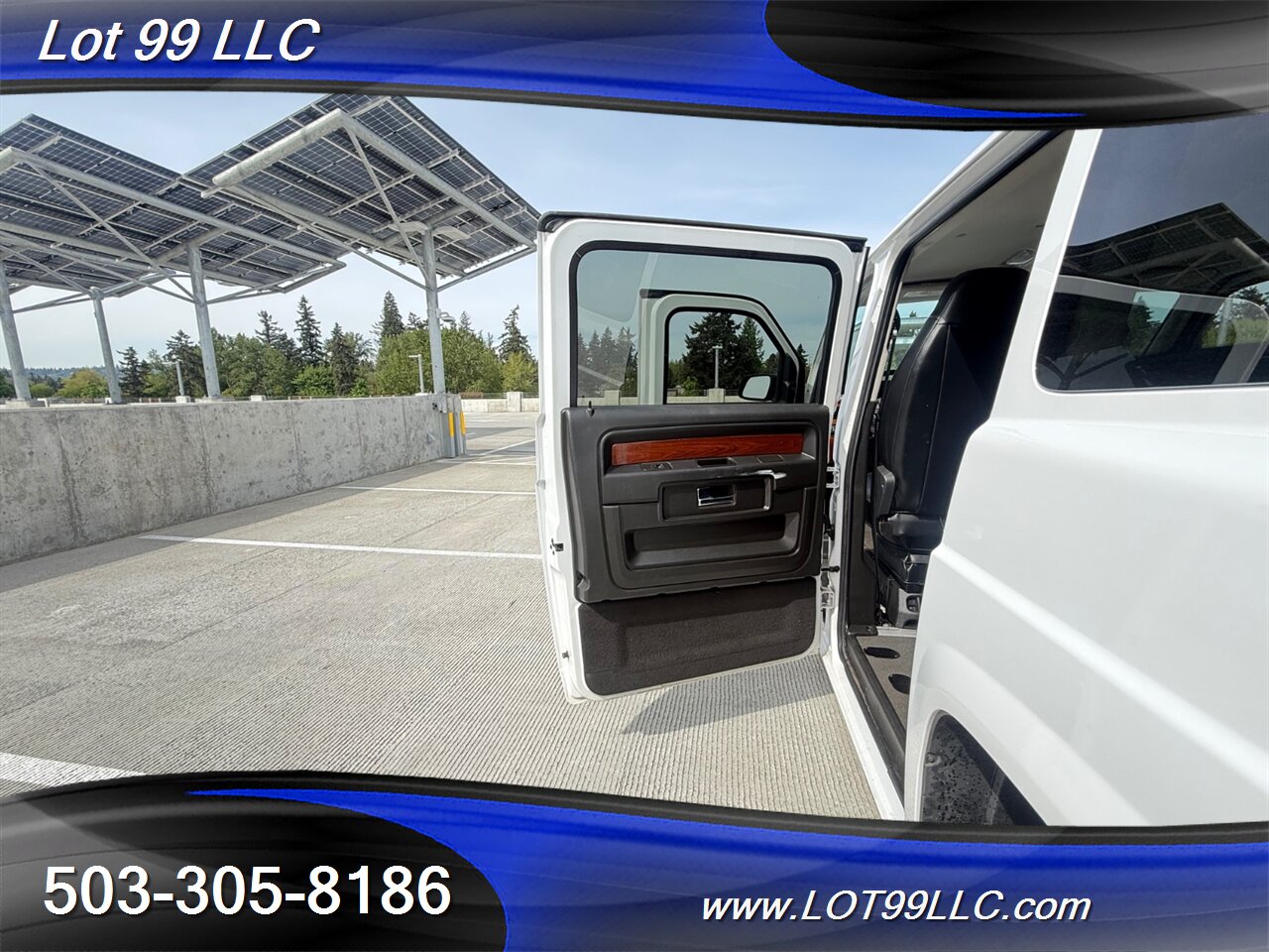 2014 Mobility Ventures MV1 LX ** WHEELCHAIR VAN ** New Tires 30 " Wide Powered   - Photo 37 - Milwaukie, OR 97267