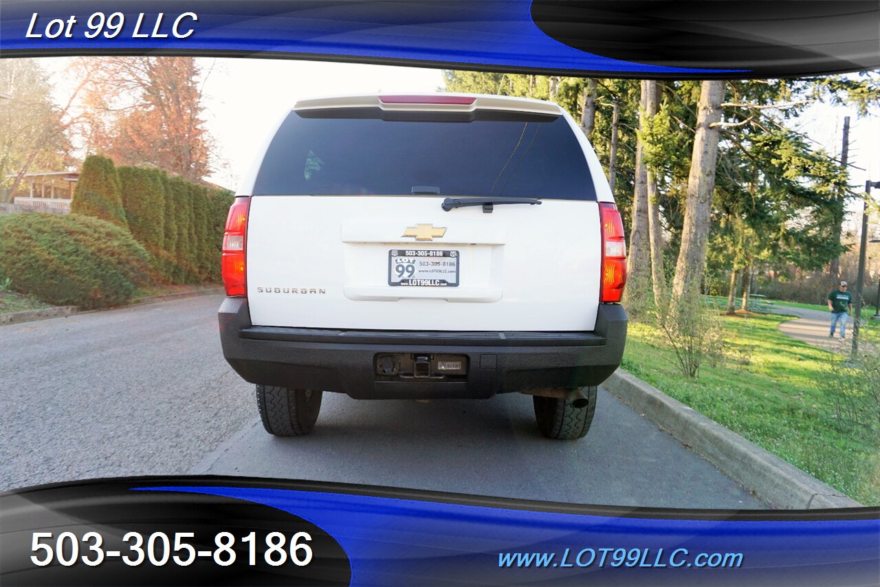 2013 Chevrolet Suburban 2500 4X4 V8 6.0L Auto Leather Black Wheels   - Photo 9 - Milwaukie, OR 97267