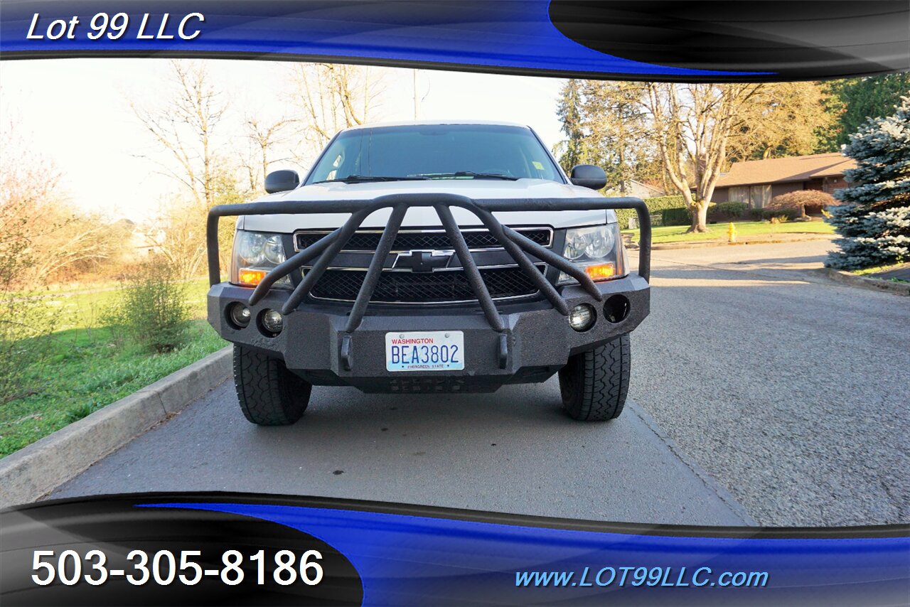 2013 Chevrolet Suburban 2500 4X4 V8 6.0L Auto Leather Black Wheels   - Photo 5 - Milwaukie, OR 97267