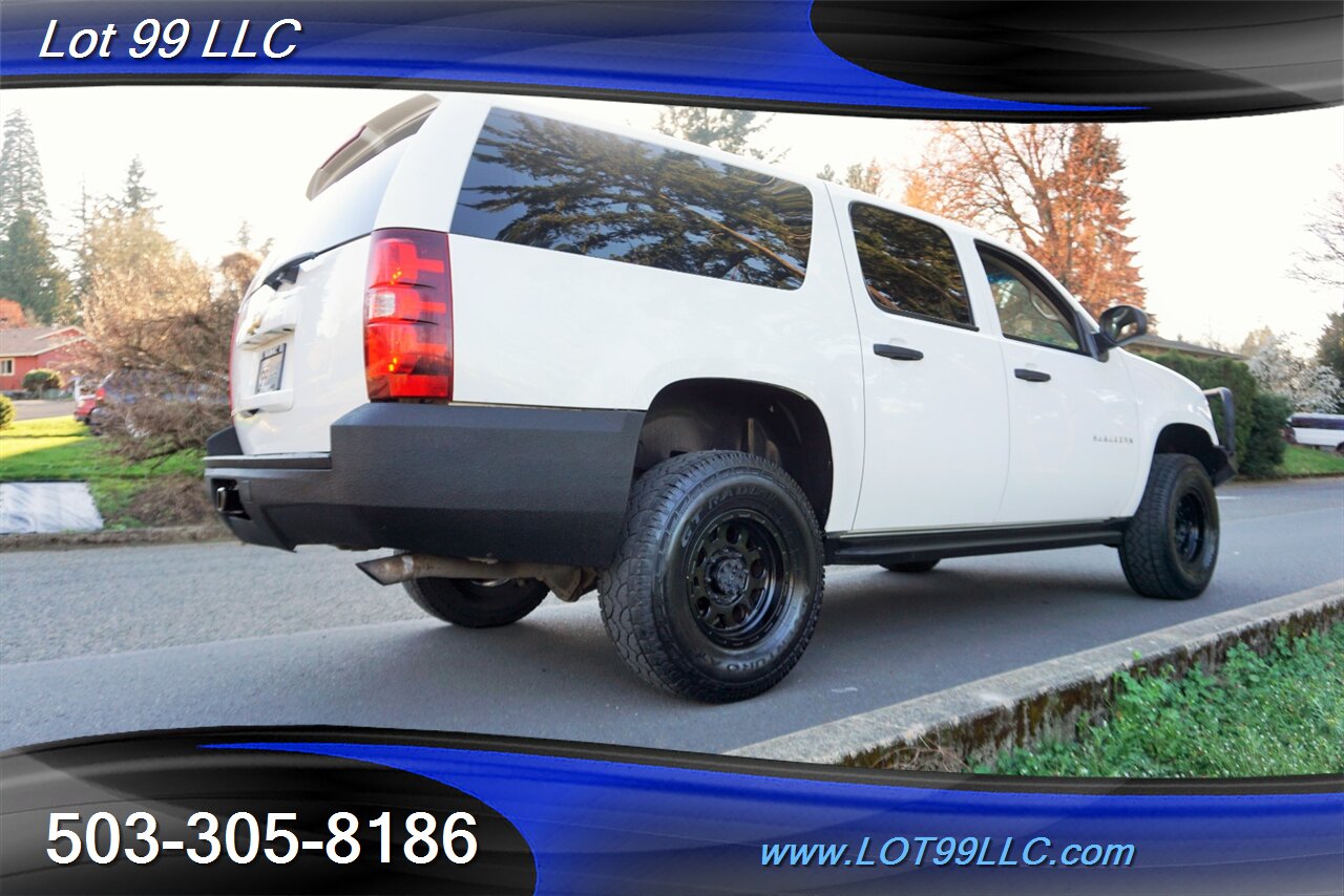 2013 Chevrolet Suburban 2500 4X4 V8 6.0L Auto Leather Black Wheels   - Photo 8 - Milwaukie, OR 97267