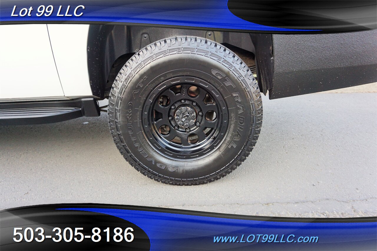 2013 Chevrolet Suburban 2500 4X4 V8 6.0L Auto Leather Black Wheels   - Photo 3 - Milwaukie, OR 97267