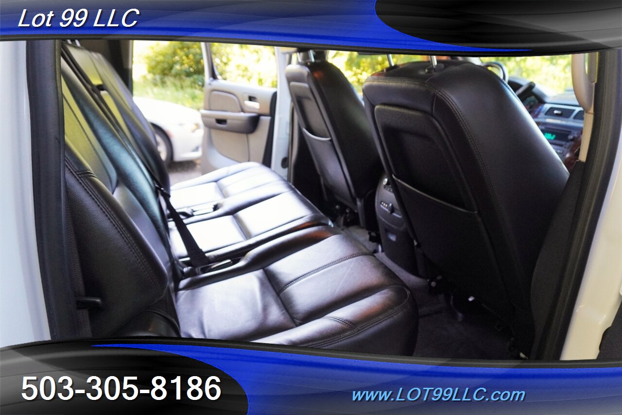 2009 Chevrolet Suburban LT 4X4 V8 5.3L Auto Heated Leather Seats 3 ROW  Seating Premium Wheels Newer Tires - Photo 17 - Milwaukie, OR 97267