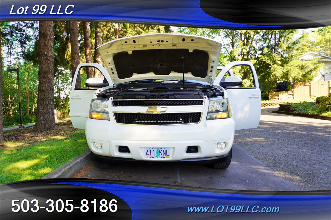 2009 Chevrolet Suburban LT 4X4 V8 5.3L Auto Heated Leather Seats 3 ROW  Seating Premium Wheels Newer Tires - Photo 30 - Milwaukie, OR 97267