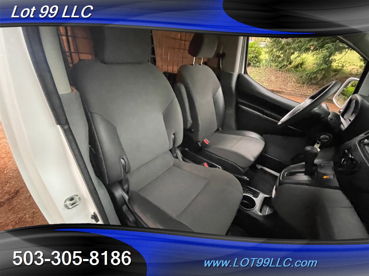 2020 Nissan NV200 SV SV Mini Cargo Van 1-Ow   - Photo 14 - Milwaukie, OR 97267