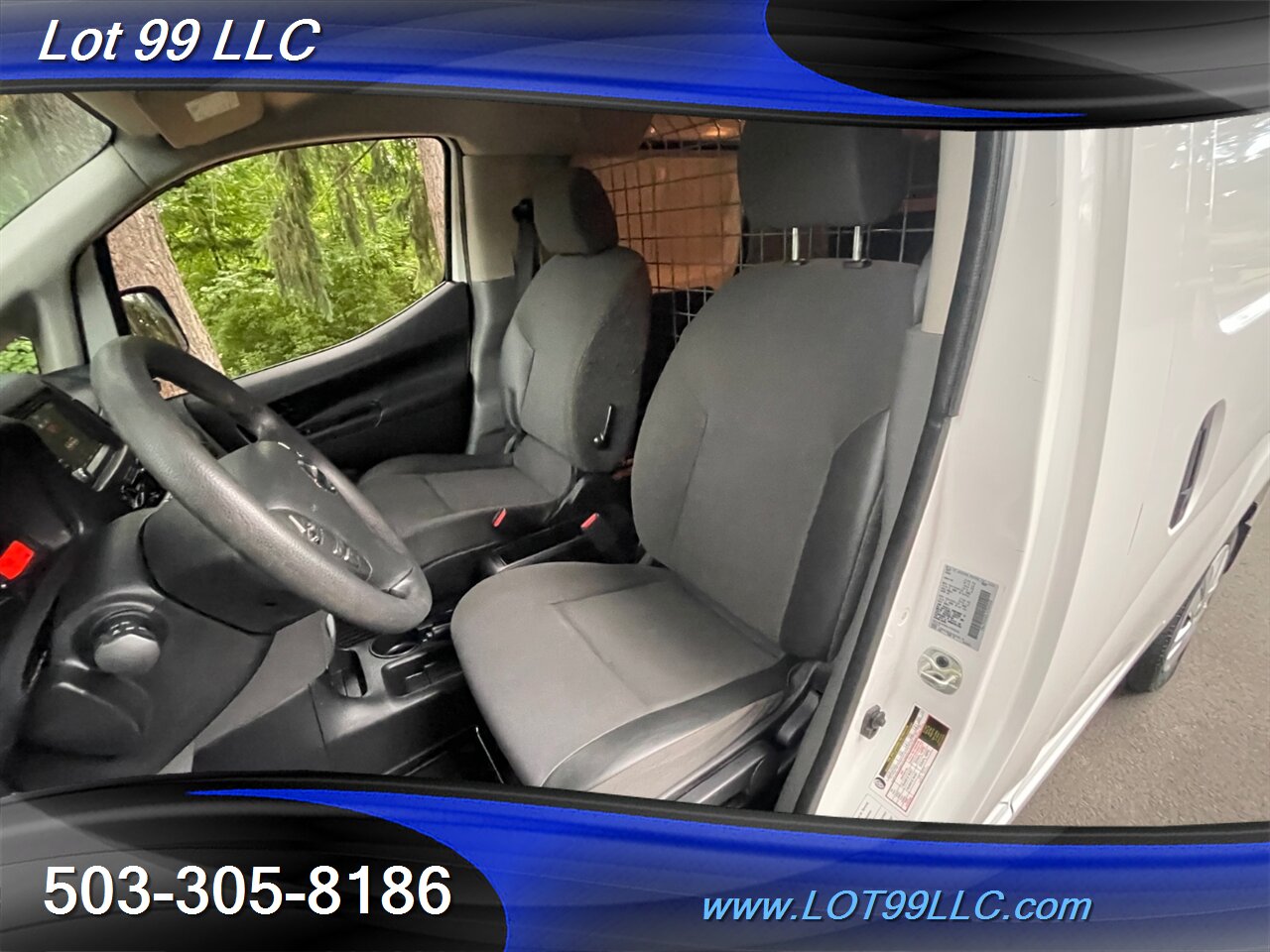 2020 Nissan NV200 SV SV Mini Cargo Van 1-Ow   - Photo 12 - Milwaukie, OR 97267