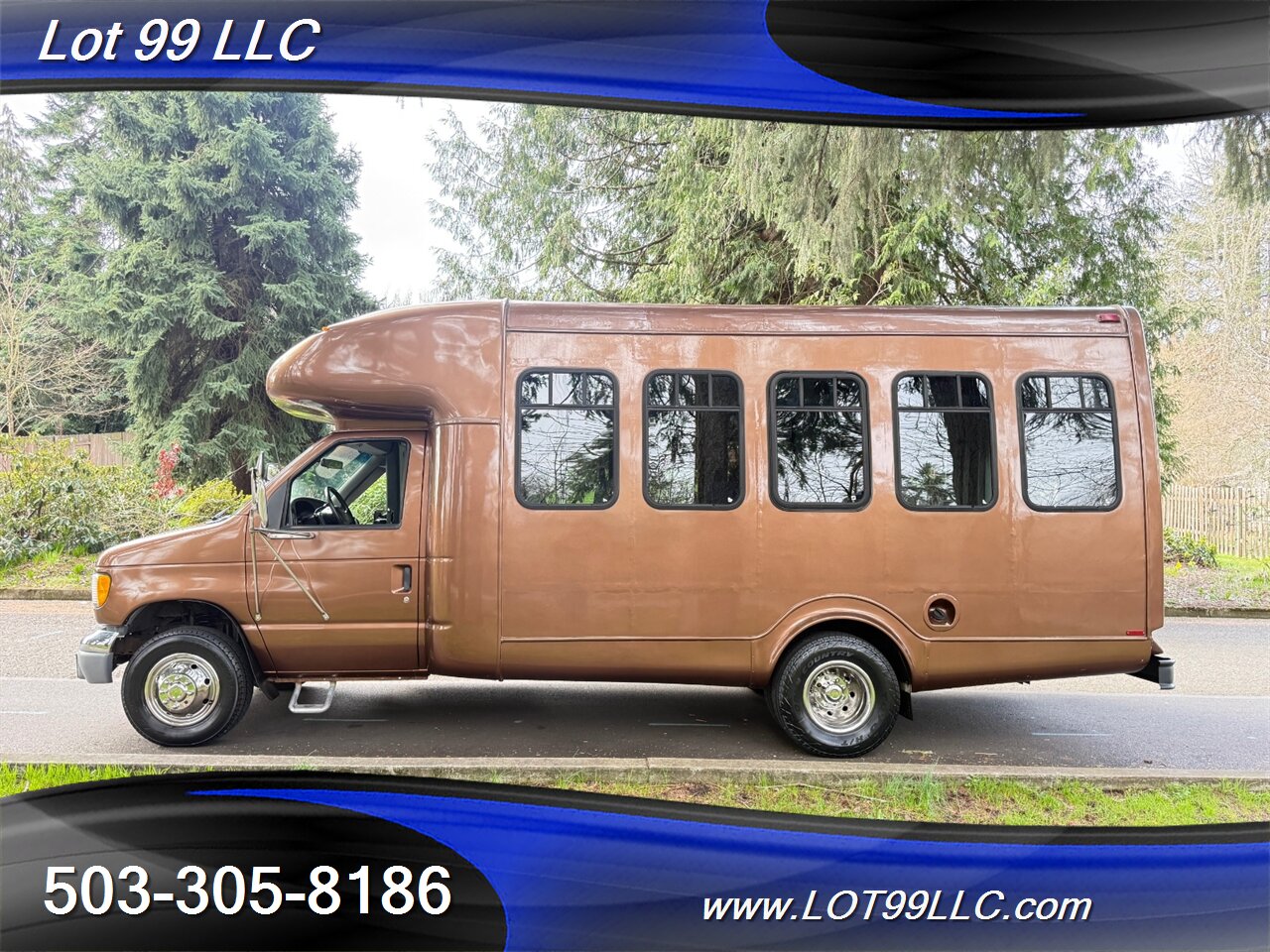 2002 Ford E-Series Van E350 SD 97k Miles 1-Owner 13 Passenger Shuttle Bus  Carrier Rear Air Conditioning Dually - Photo 1 - Milwaukie, OR 97267